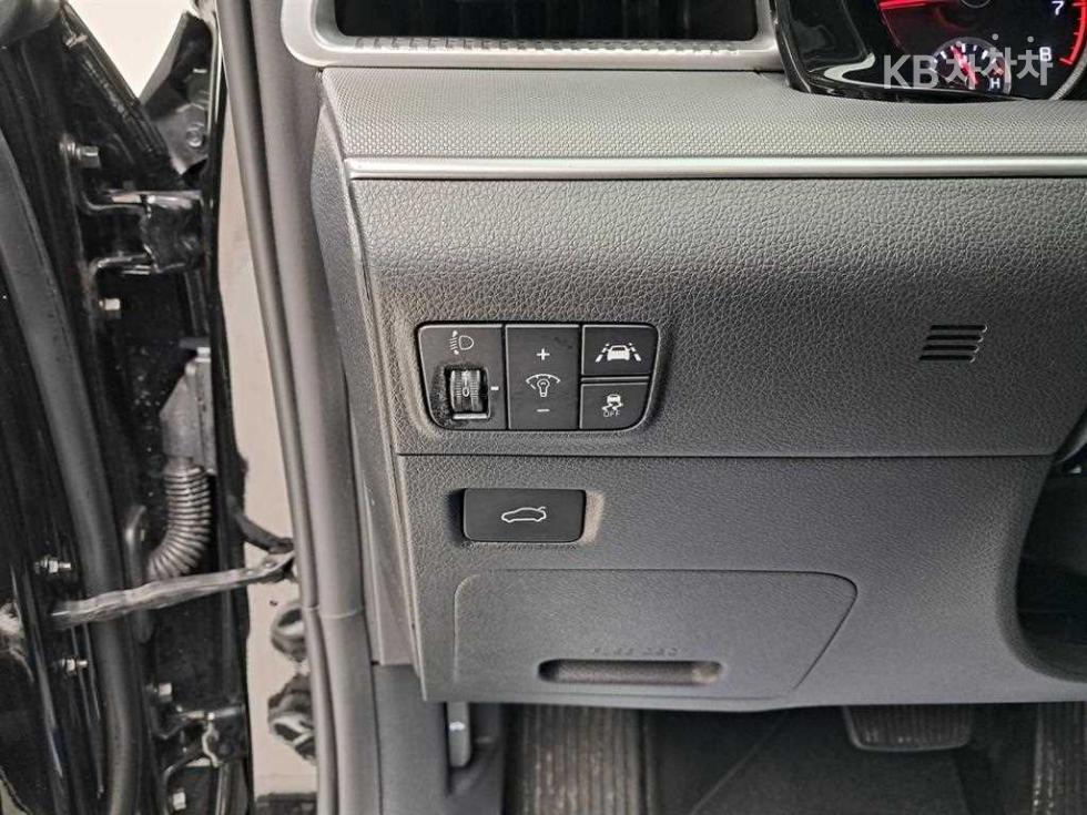 2021 - kia k5