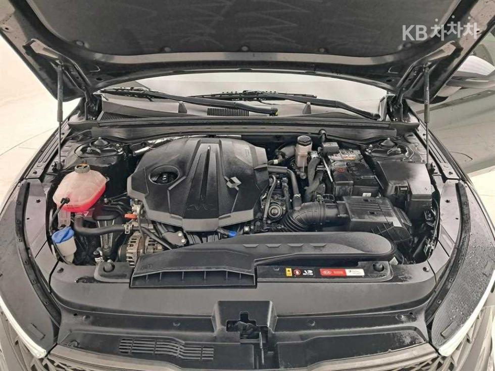 2021 - kia k5