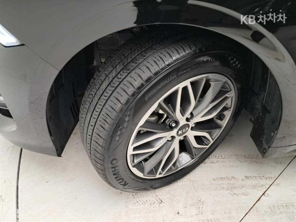 2021 - kia k5