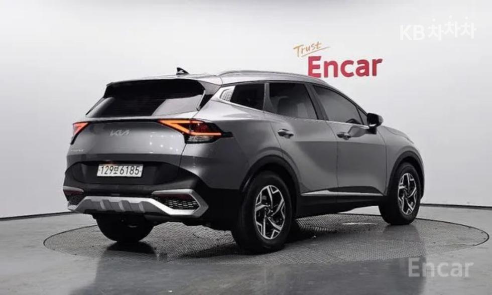 2022 - kia sportage