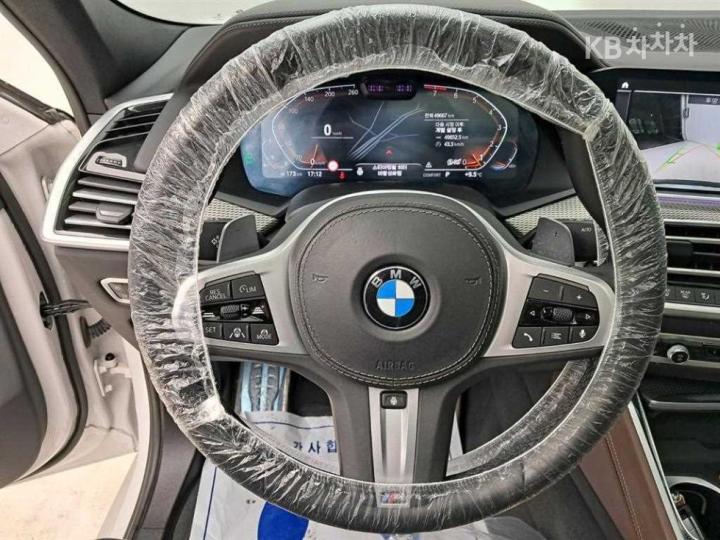 BMW X6 G06 xDrive 40i M Sport Package 8
