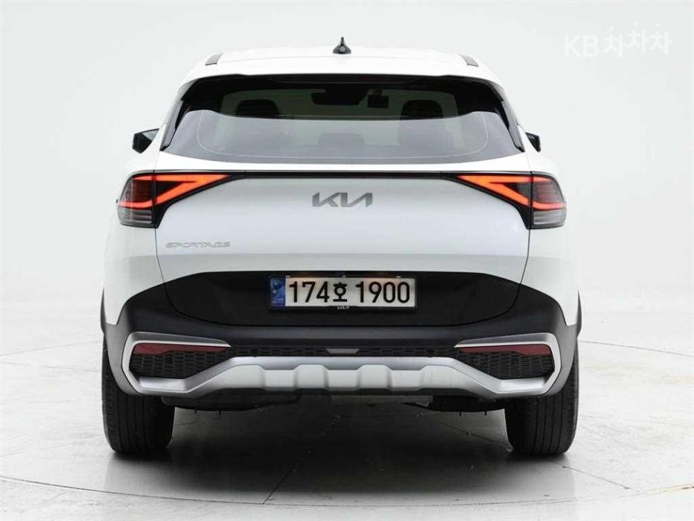 2023 - kia sportage