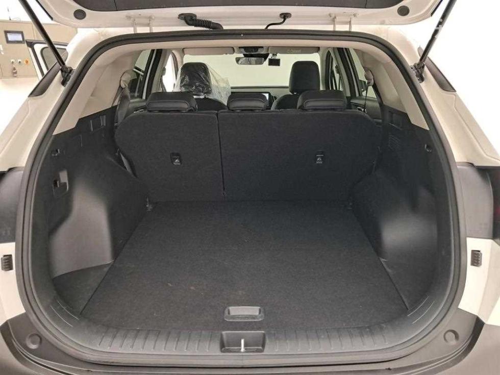 2023 - kia sportage