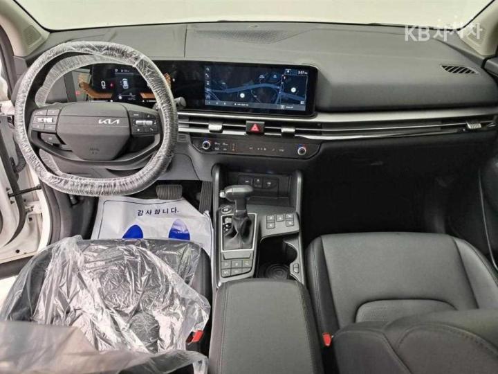 Kia Sportage 1.6 Gasoline Turbo 2WD Prestige 7