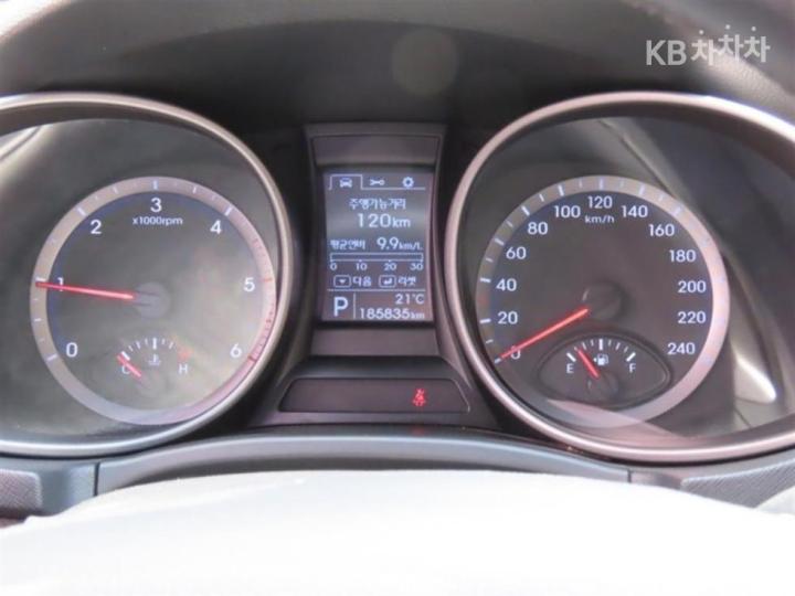 Hyundai Santa Fe DM R2.0 2WD PREMIUM Base Type 6