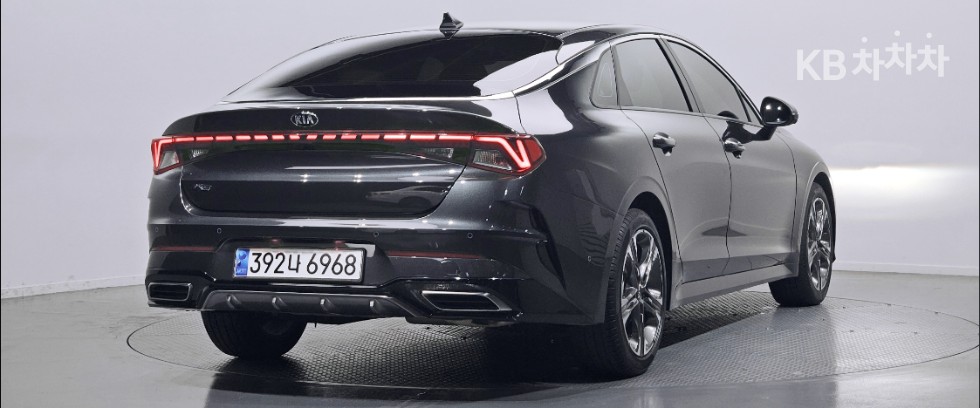 2021 - kia k5