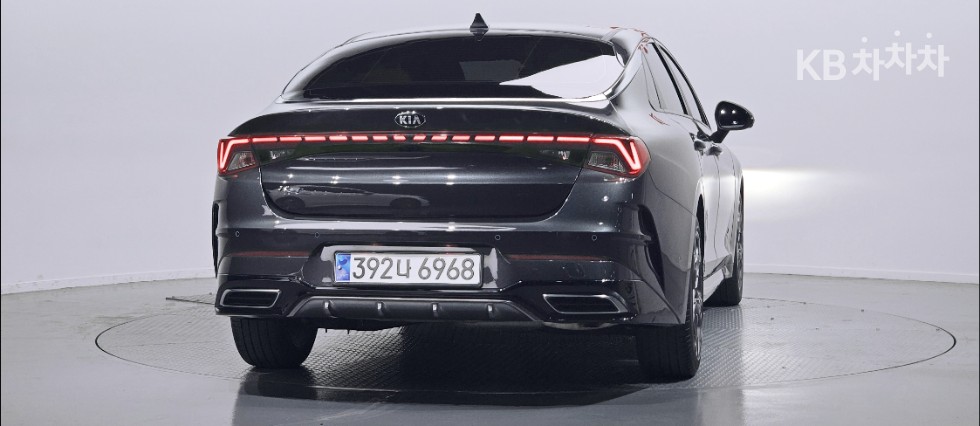2021 - kia k5