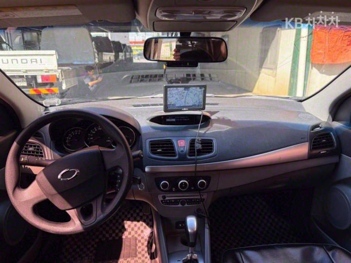 Renault SM3 New LE Plus 6