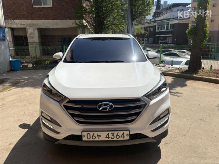 Hyundai Tucson Diesel e-VGT R 2.0 2WD Modern 4