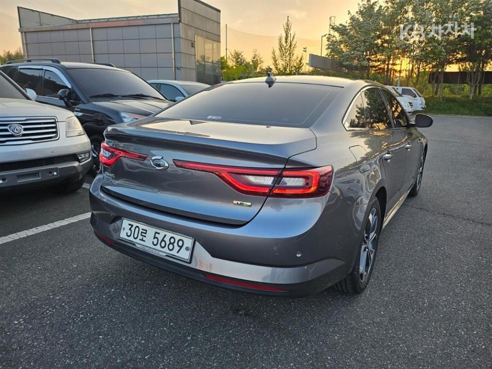 Renault Samsung SM6 — miniaturë 2