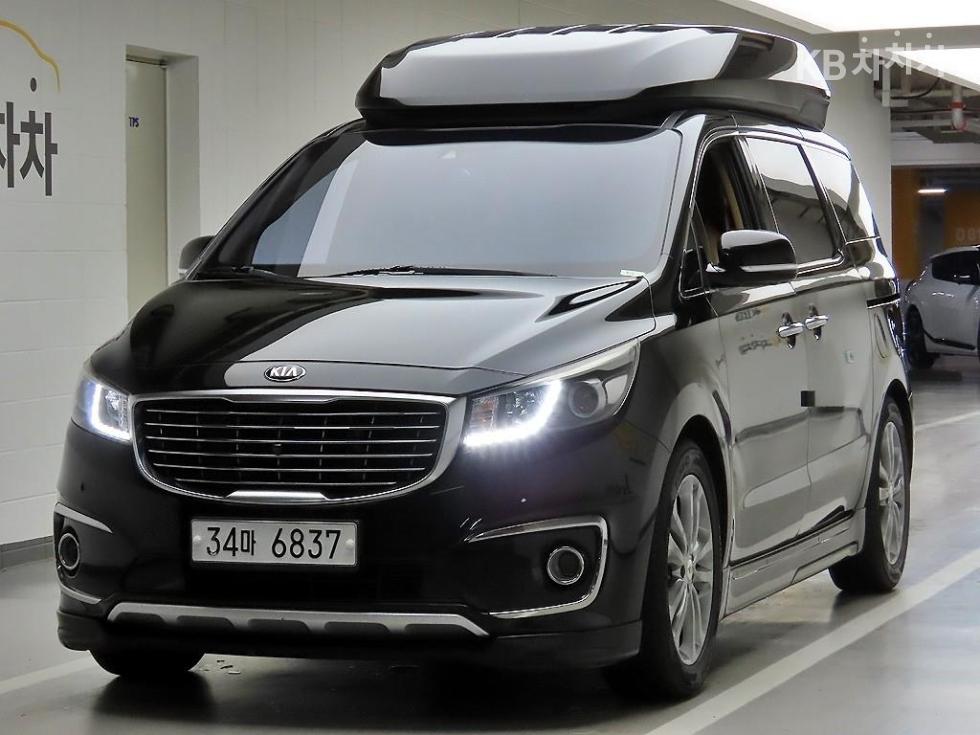 2018 - kia carnival