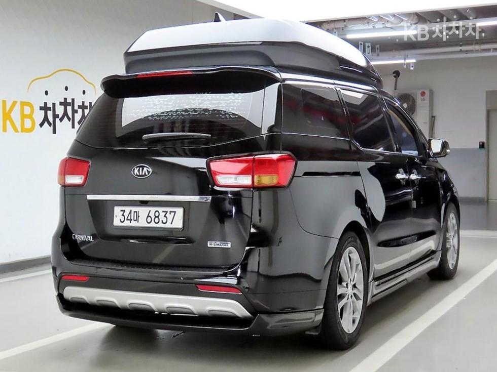 2018 - kia carnival