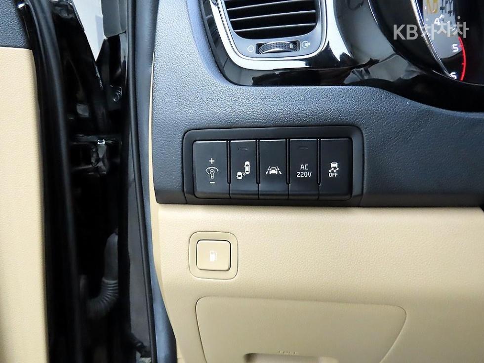 2018 - kia carnival