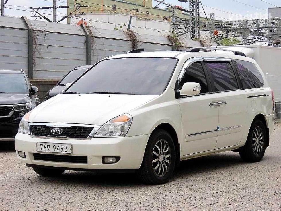 2010 - kia carnival