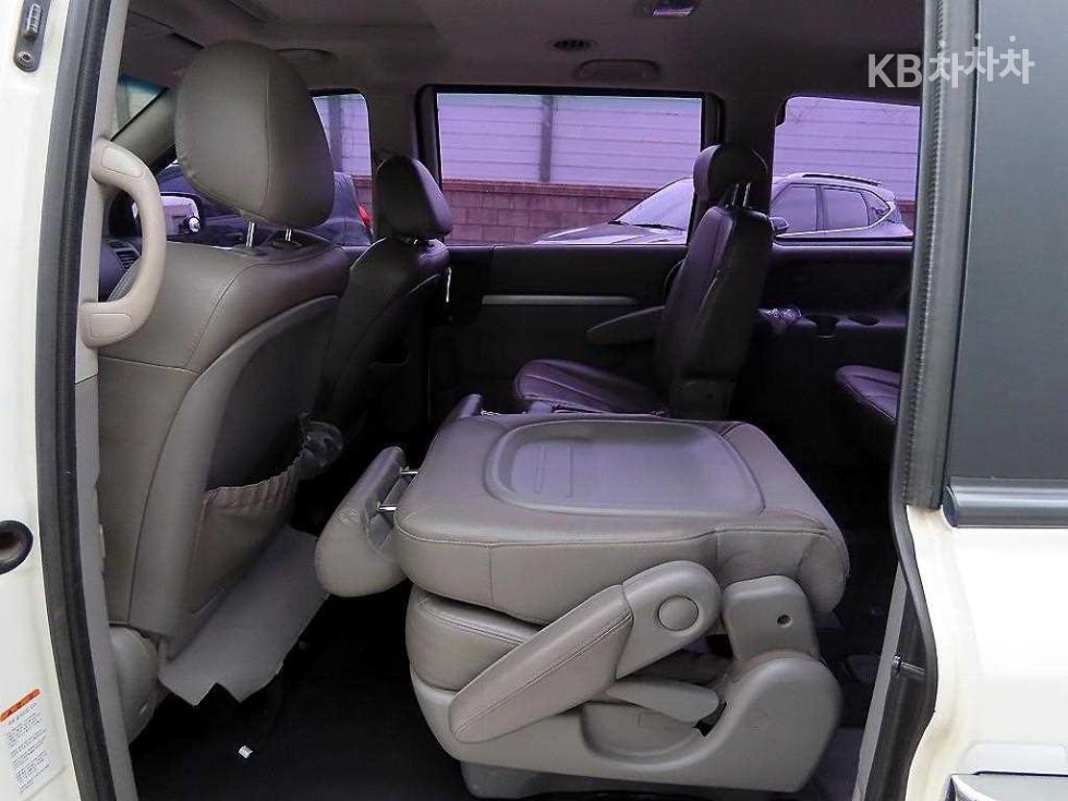 2010 - kia carnival