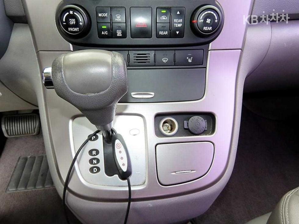 2010 - kia carnival
