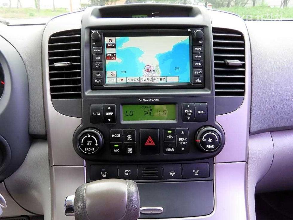 2010 - kia carnival