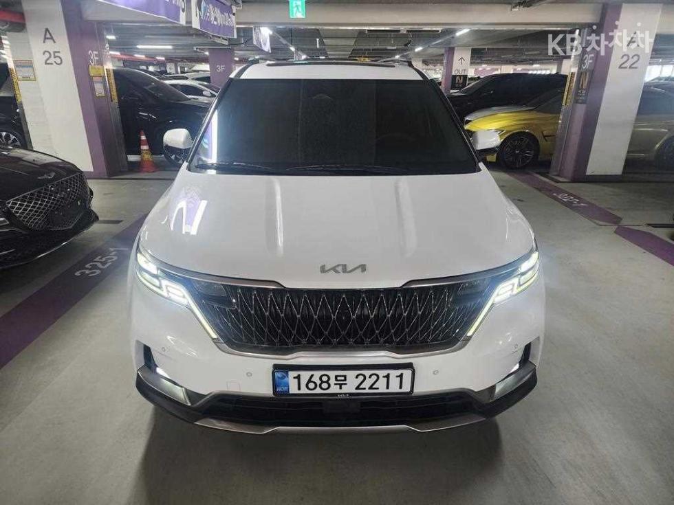 2022 - kia carnival
