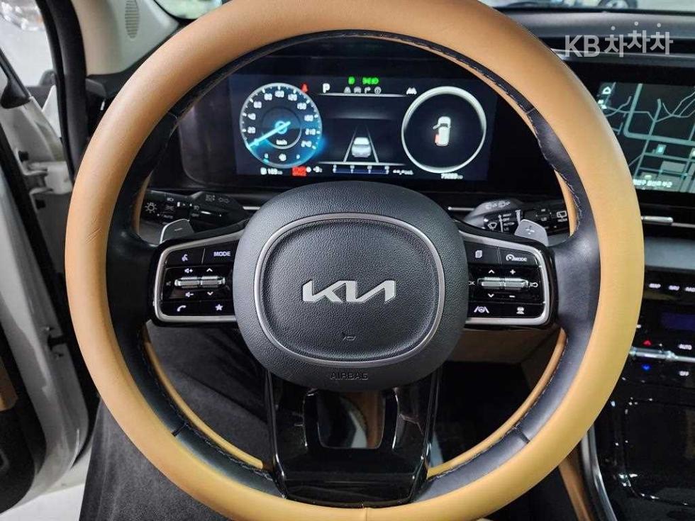 2022 - kia carnival