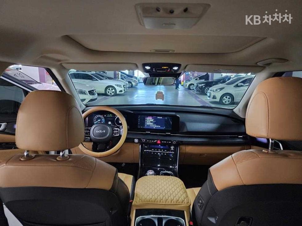 2022 - kia carnival