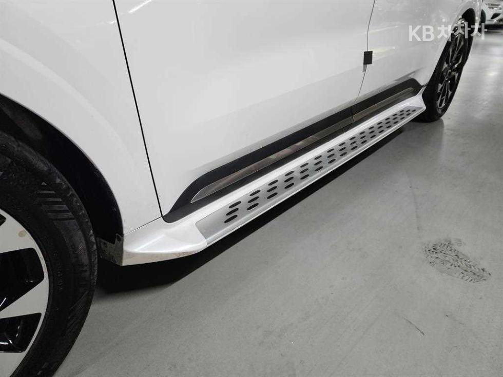 2022 - kia carnival