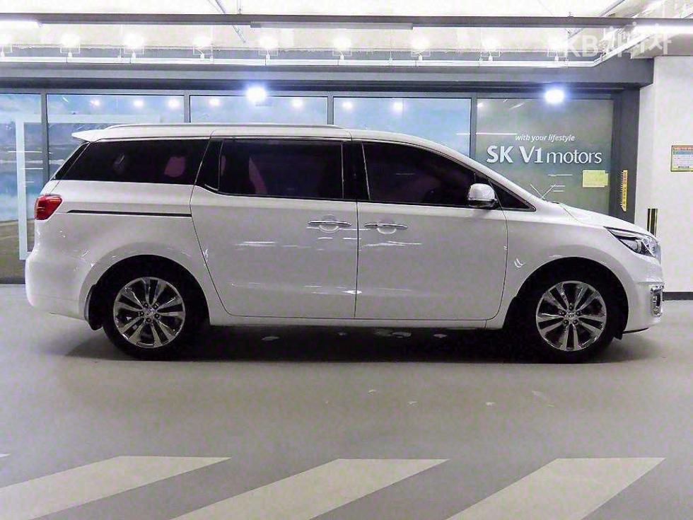 2017 - kia carnival