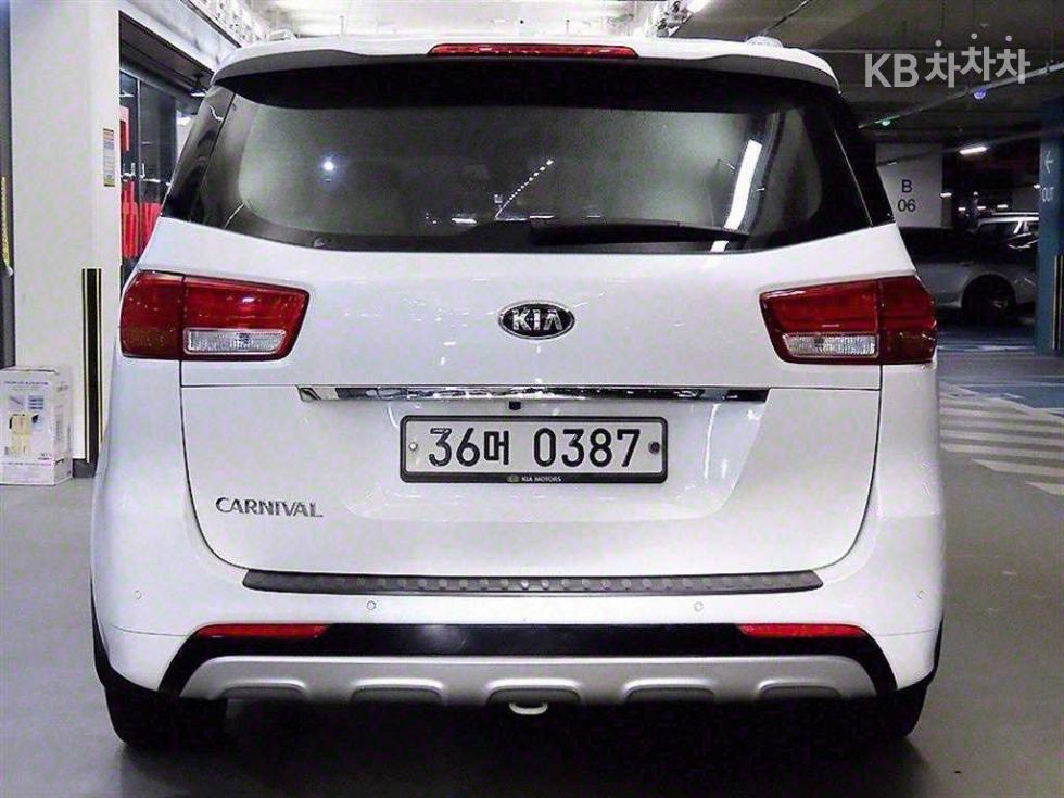 2017 - kia carnival