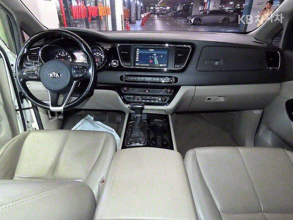 2017 - kia carnival