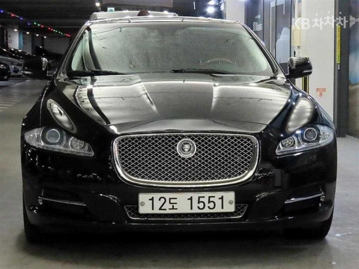 Jaguar XJ 3.0 SC Premier Luxury LWB X351