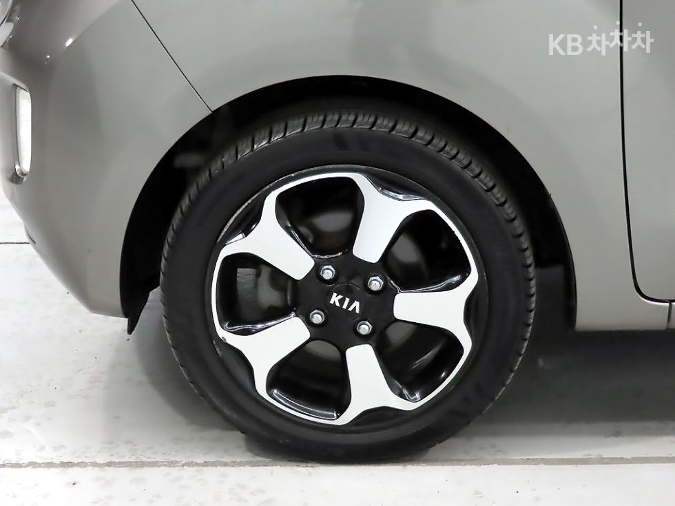 2012 - kia ray
