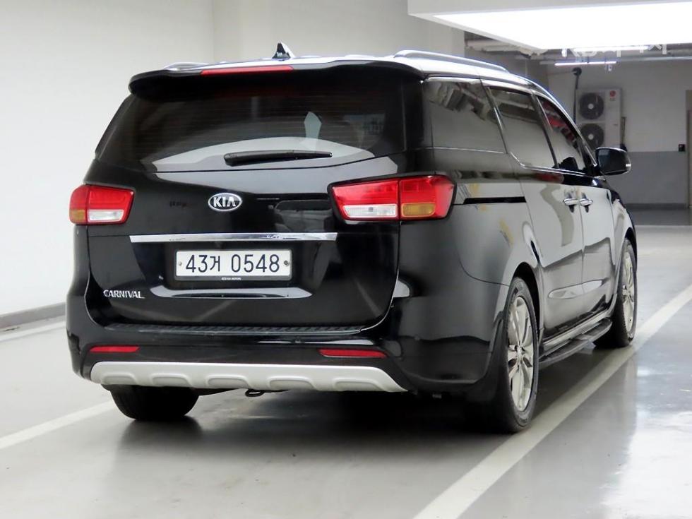 2016 - kia carnival