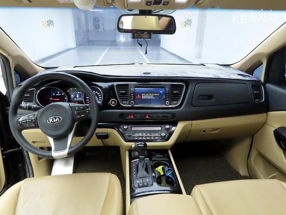 2016 - kia carnival