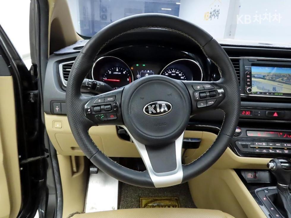 2016 - kia carnival