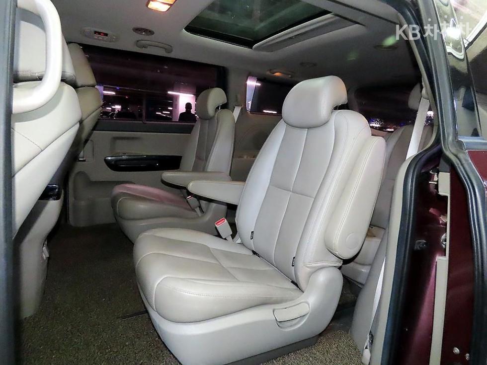 2016 - kia carnival