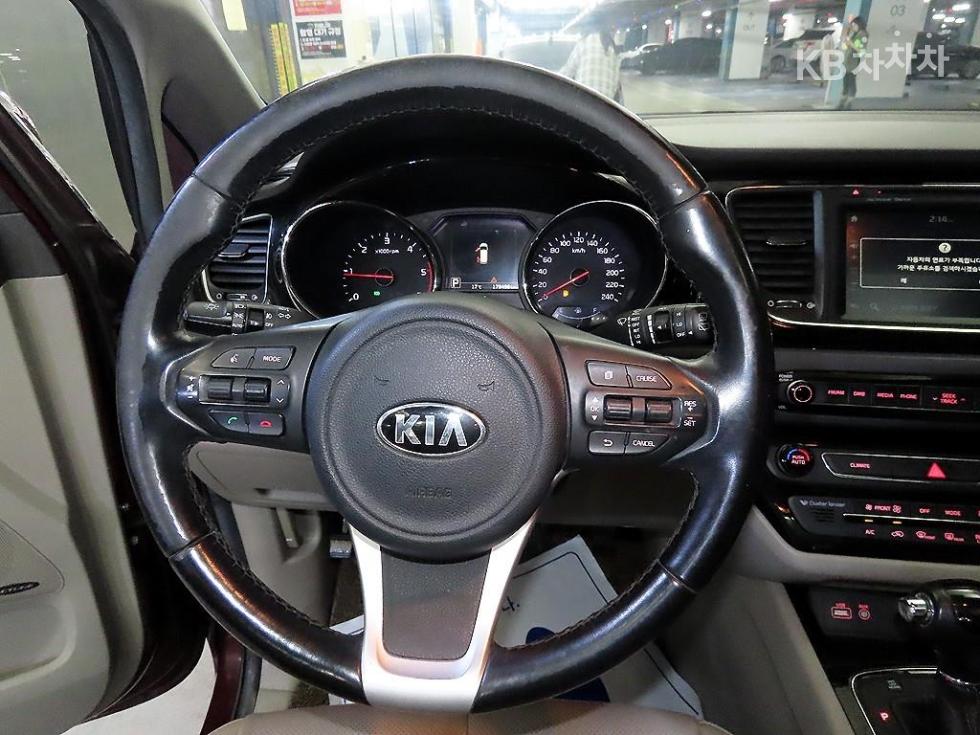 2016 - kia carnival