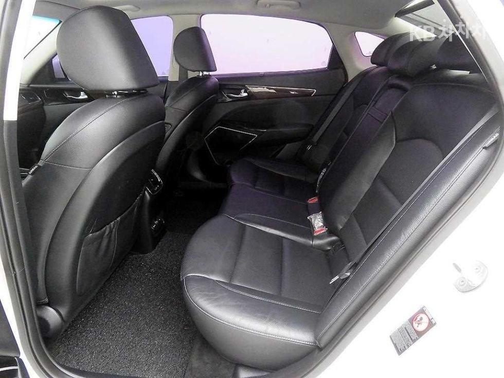 2019 - kia k7