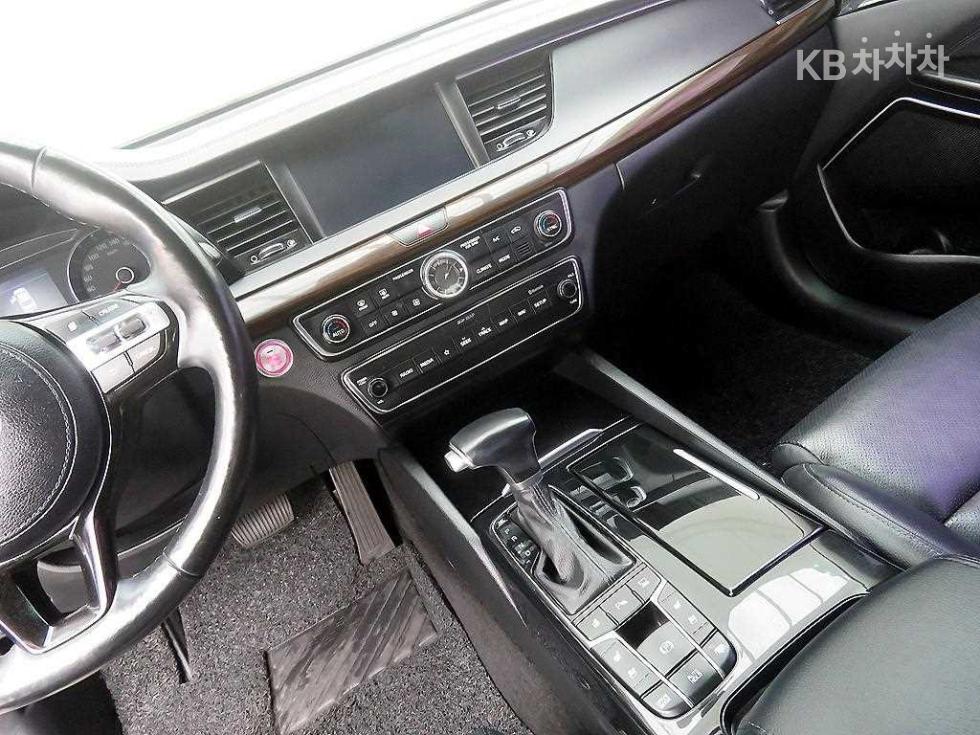 2019 - kia k7