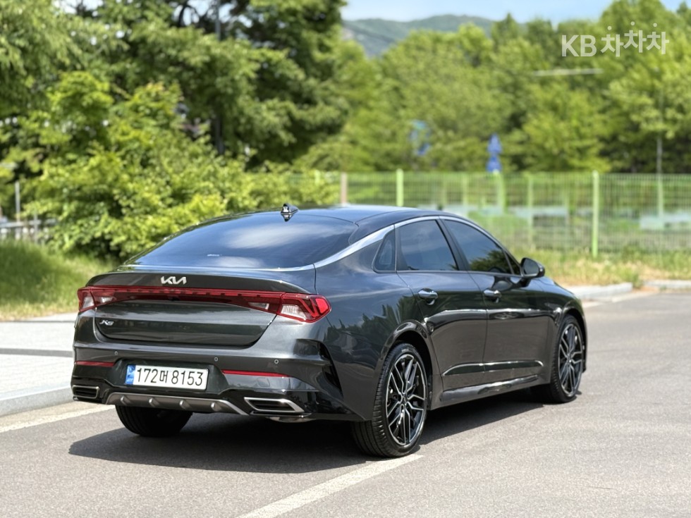 2022 - kia k5