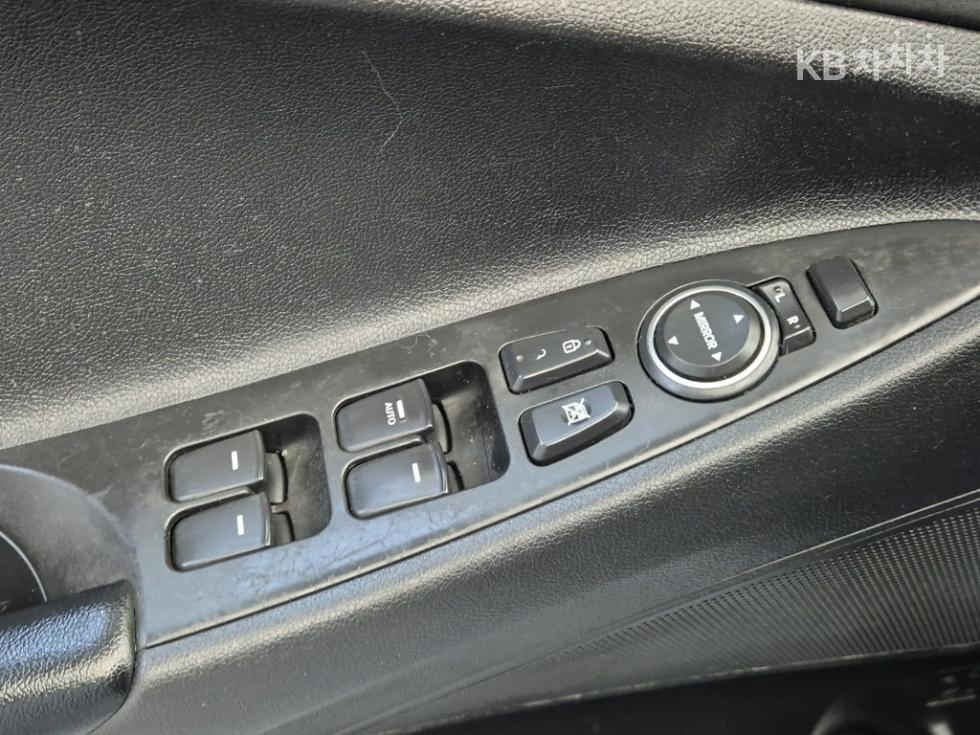 Hyundai Sonata — miniaturë 17