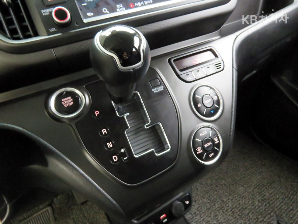 2022 - kia ray