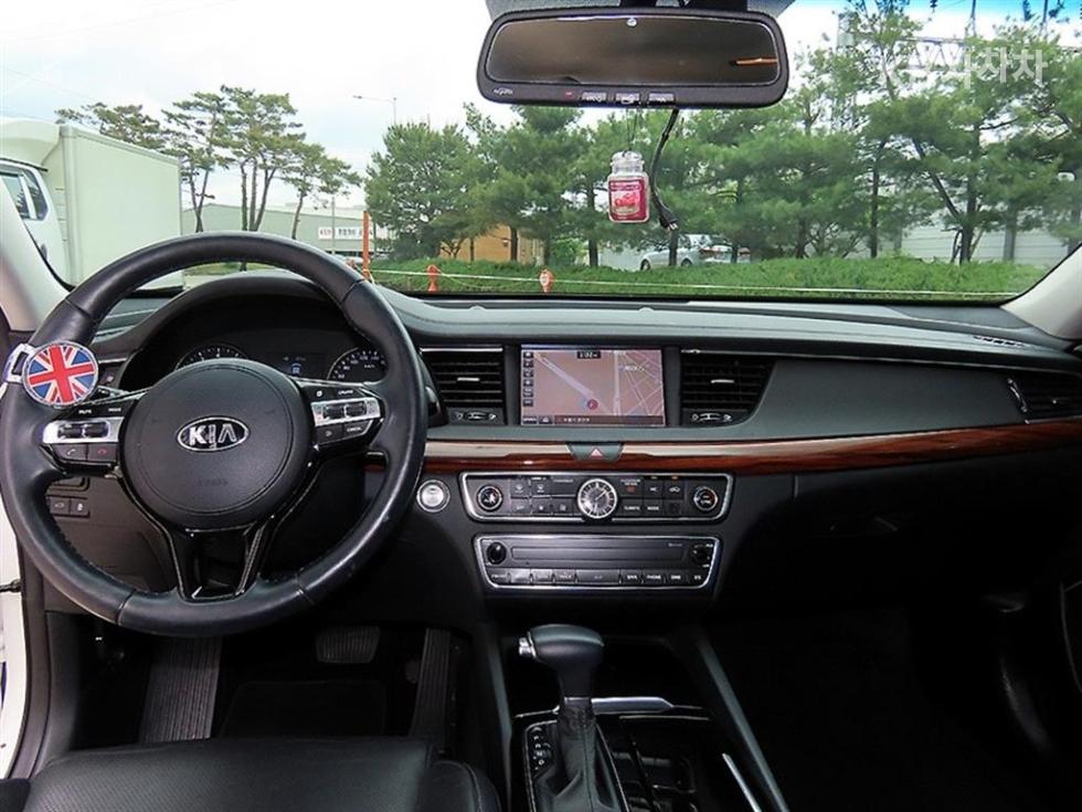 2016 - kia k7