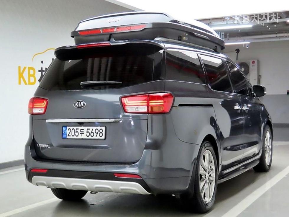 2016 - kia carnival