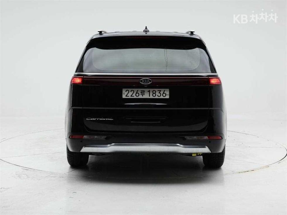2021 - kia carnival
