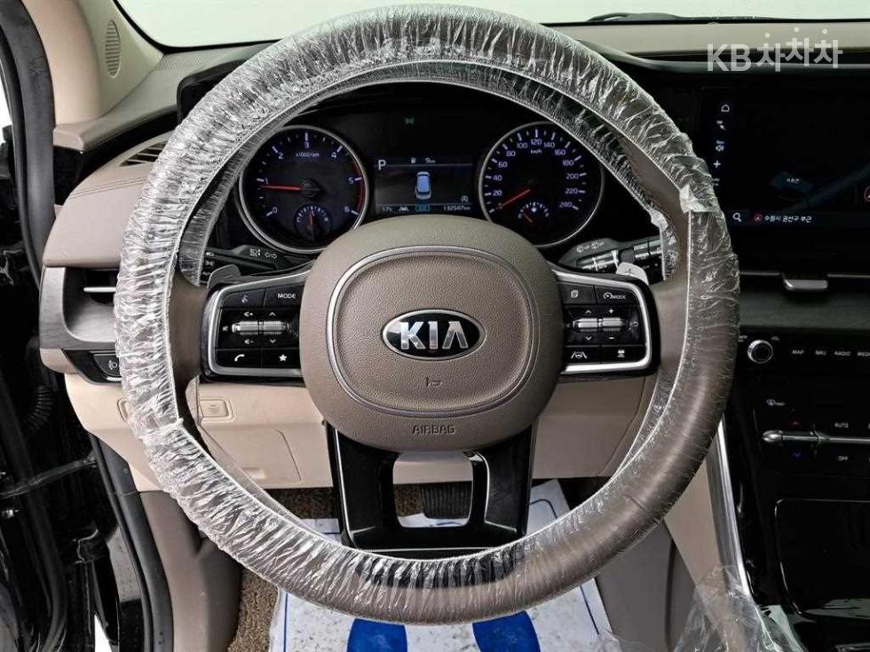 2021 - kia carnival