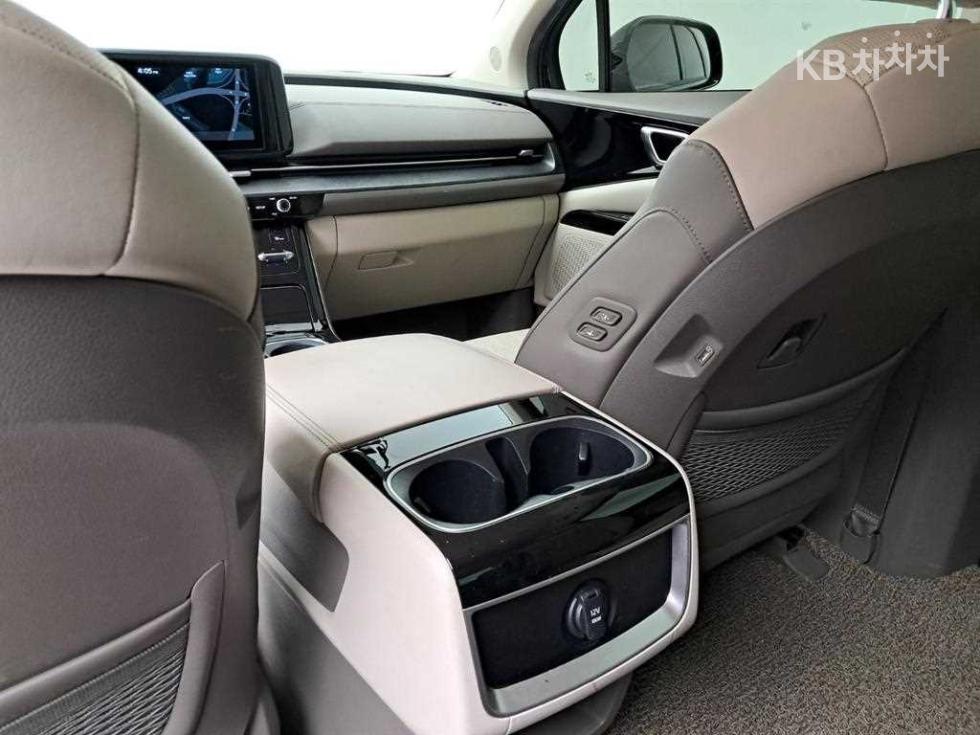 2021 - kia carnival