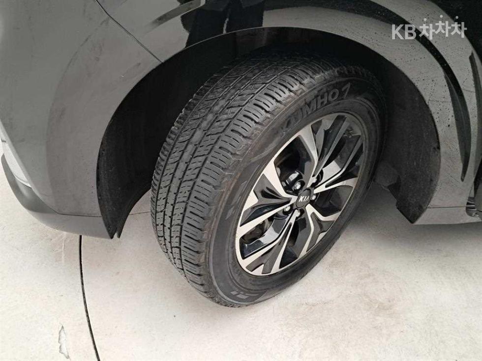 2021 - kia carnival