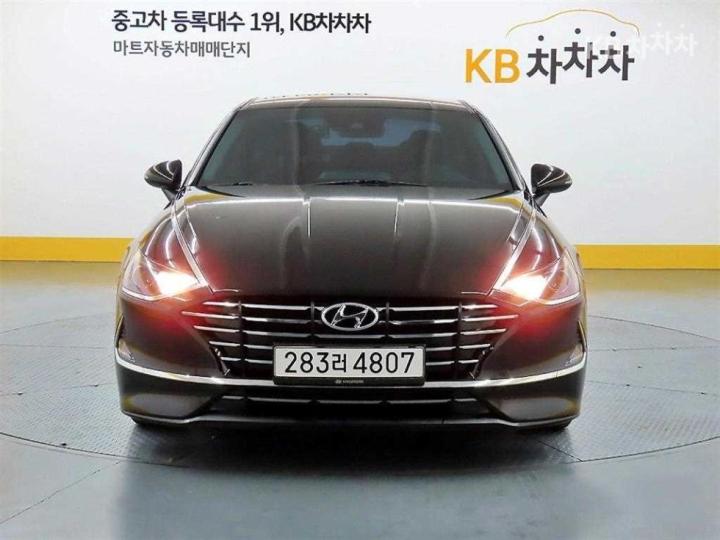 Hyundai Sonata 2.0 LPG 렌터카 — foto 1