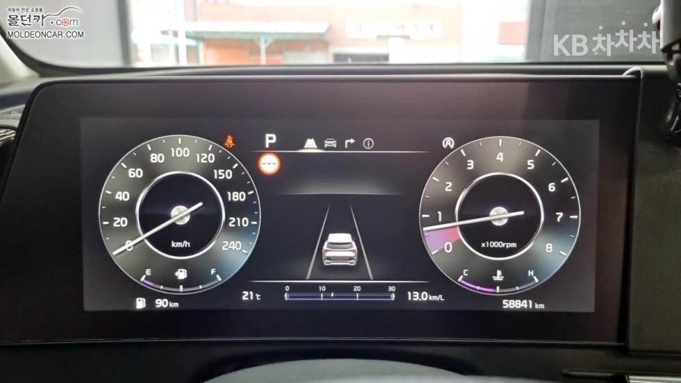 2022 - kia sportage