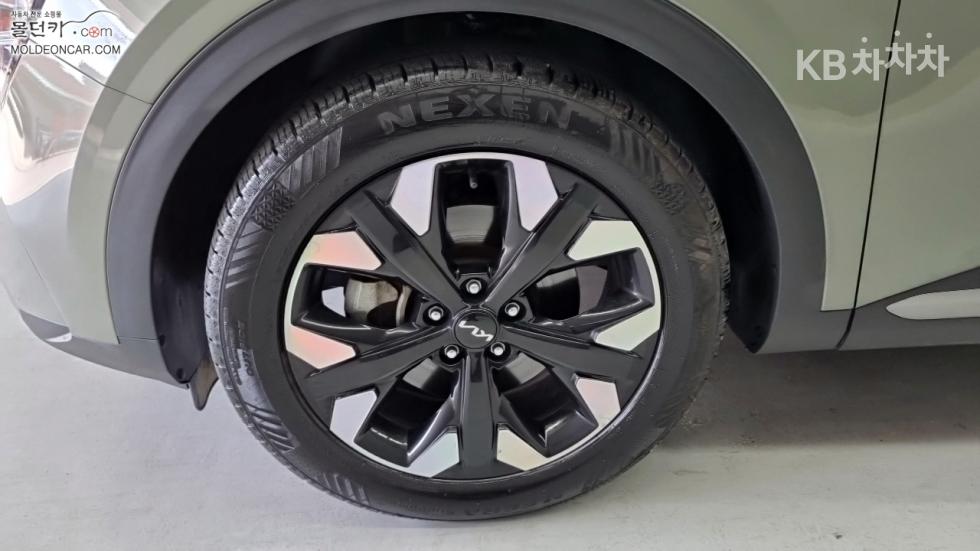 2022 - kia sportage