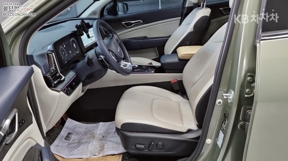 2022 - kia sportage